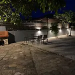 V-suites